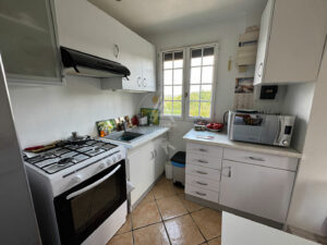 Maison avec un abri à Camping car