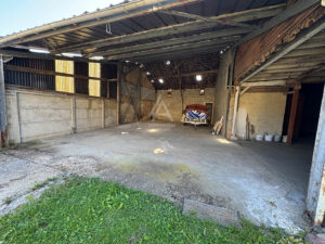 Parking / box avec terrain