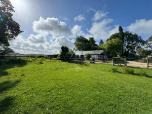 Charmante maison Normande avec vaste terrain et dépendances