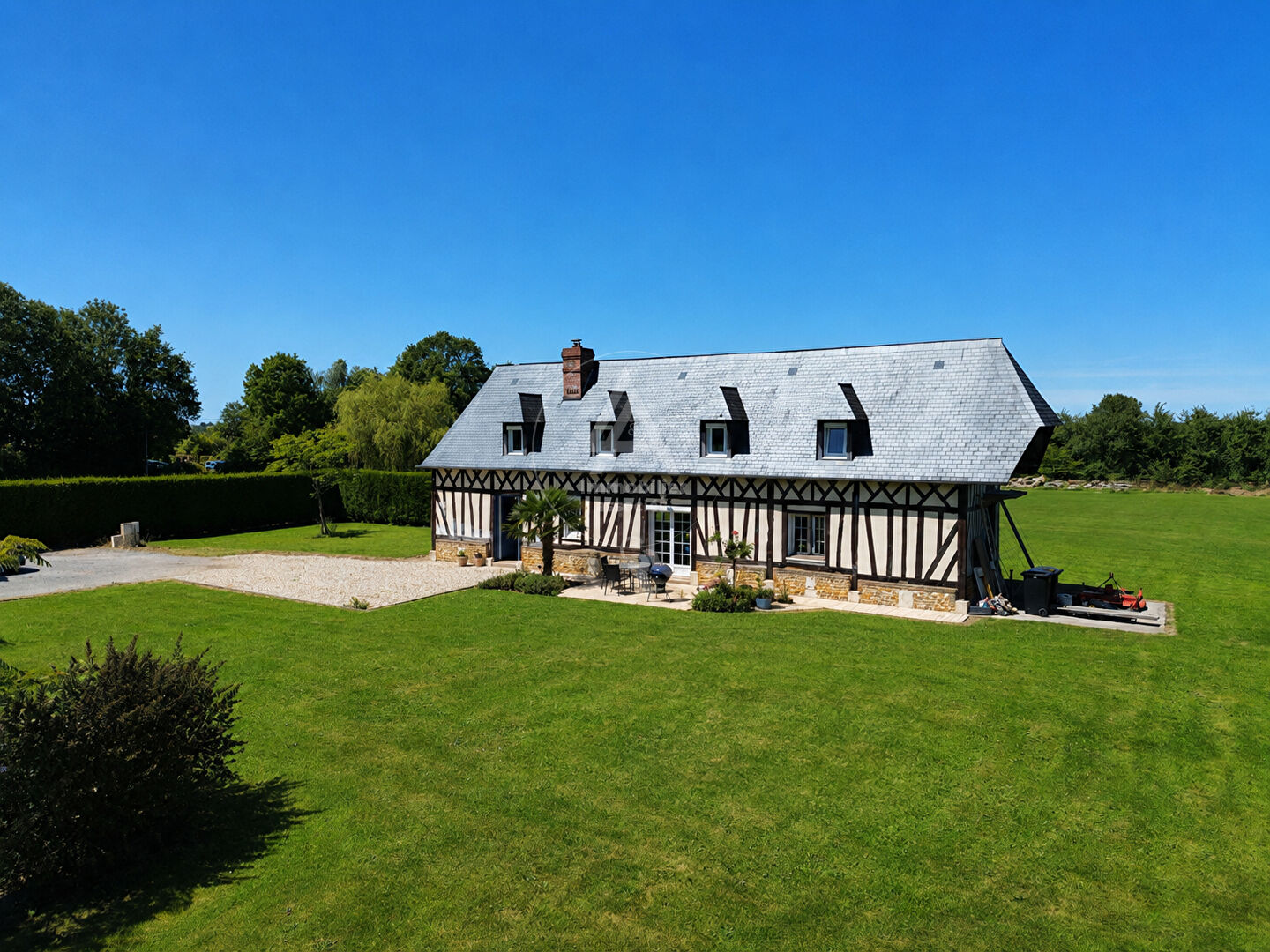 Normande avec 1,5 hectare