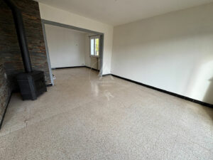 Pavillon sur sous sol/ Proximité A13