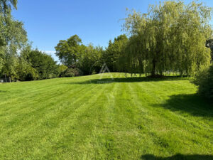 Terrain au calme