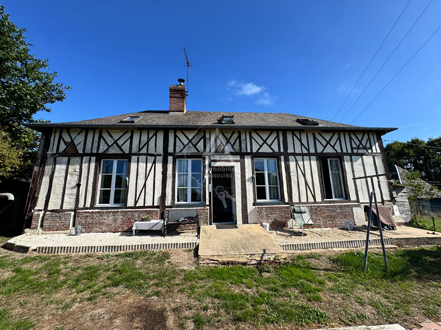 Maison avec un grand terrain