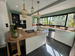 Maison contemporaine de 5 chambres sur un terrain de 2 300 m²